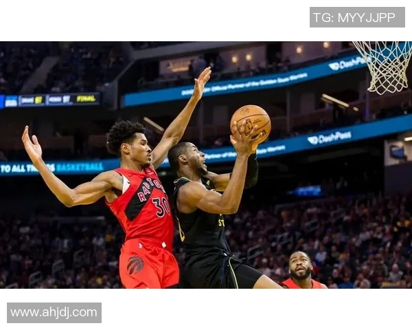 勇士与猛龙第五战激战正酣谁将夺得总冠军的荣耀之巅